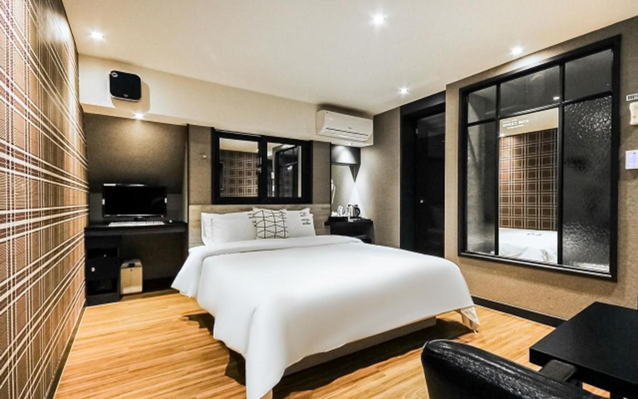 בוסאן Hotel Bellus מראה חיצוני תמונה